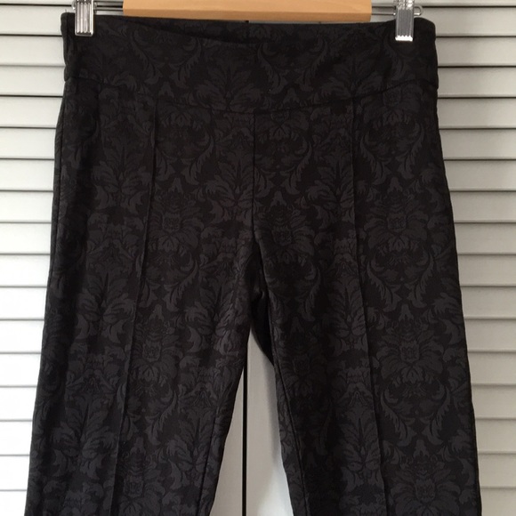 Lord & Taylor Kelly Pull On Pants Cuffed Hems - Picture 1 of 8